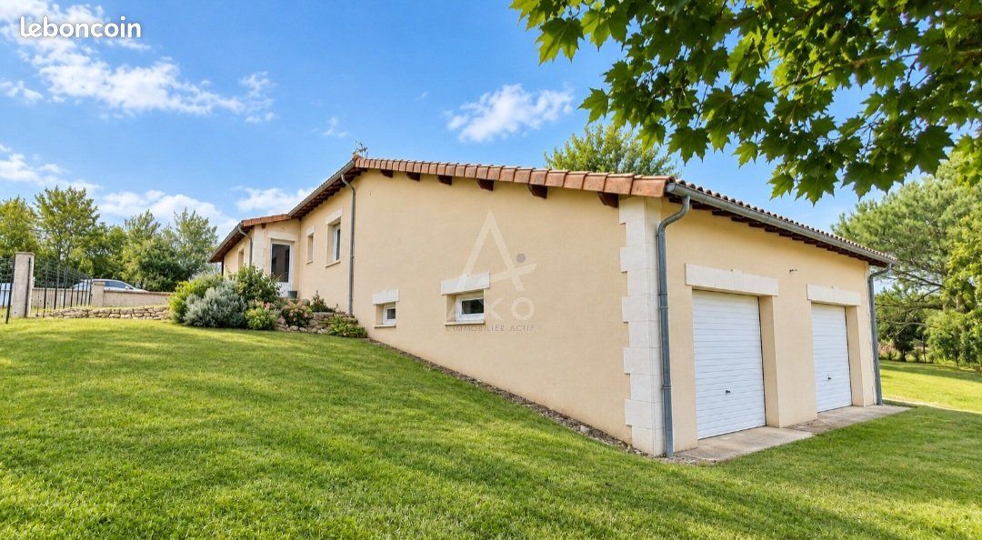 Maison 6 pièces 159 m² · à Montbron · 159 m² · 325 000 €