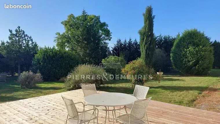 Maison 9 pièces 280 m²