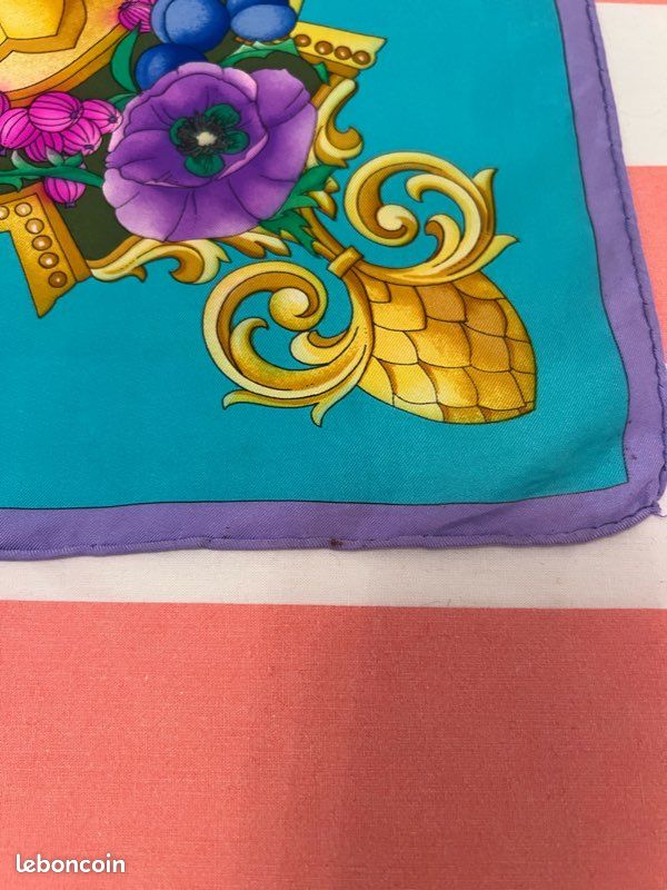 Foulard En Mousseline De Soie Léonard Occasion - Écharpe Femme Multicolore - Accessoire De Luxe