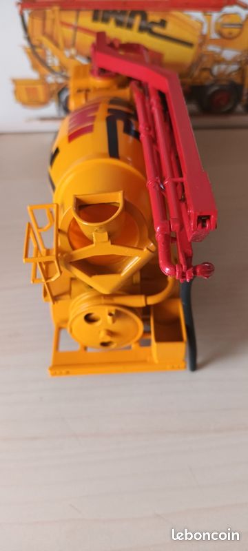 Camion Pompier semi echelle 1/50 - Collection