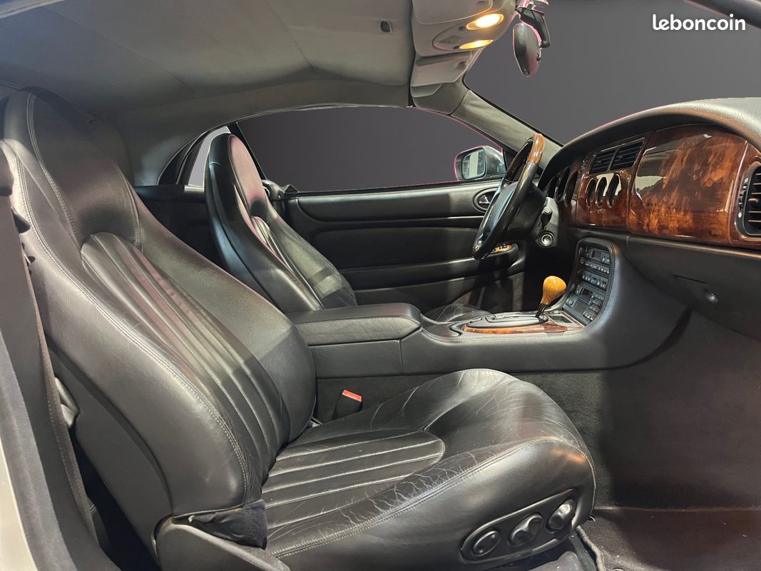 JAGUAR XK8 4.0 V8 BA 294Ch Garantie 12 mois (image 11)