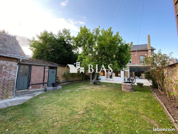 Maison 10 pièces 204 m²