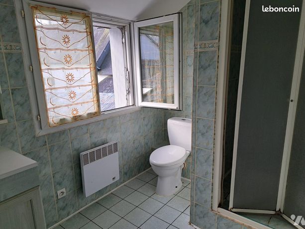 https://img.leboncoin.fr/api/v1/lbcpb1/images/99/6d/b4/996db462882628500ab4057c5501a6226590f5b6.jpg?rule=ad-image