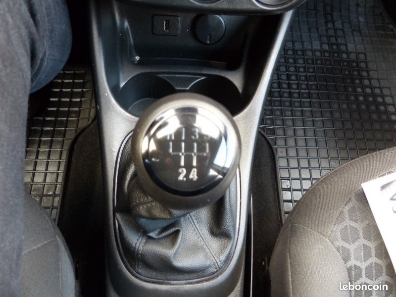 Opel CORSA 1.4 75CH ENJOY 5P (image 31)