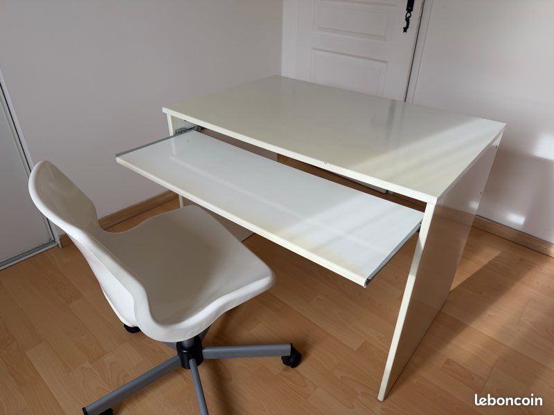 Bureau (image 2)