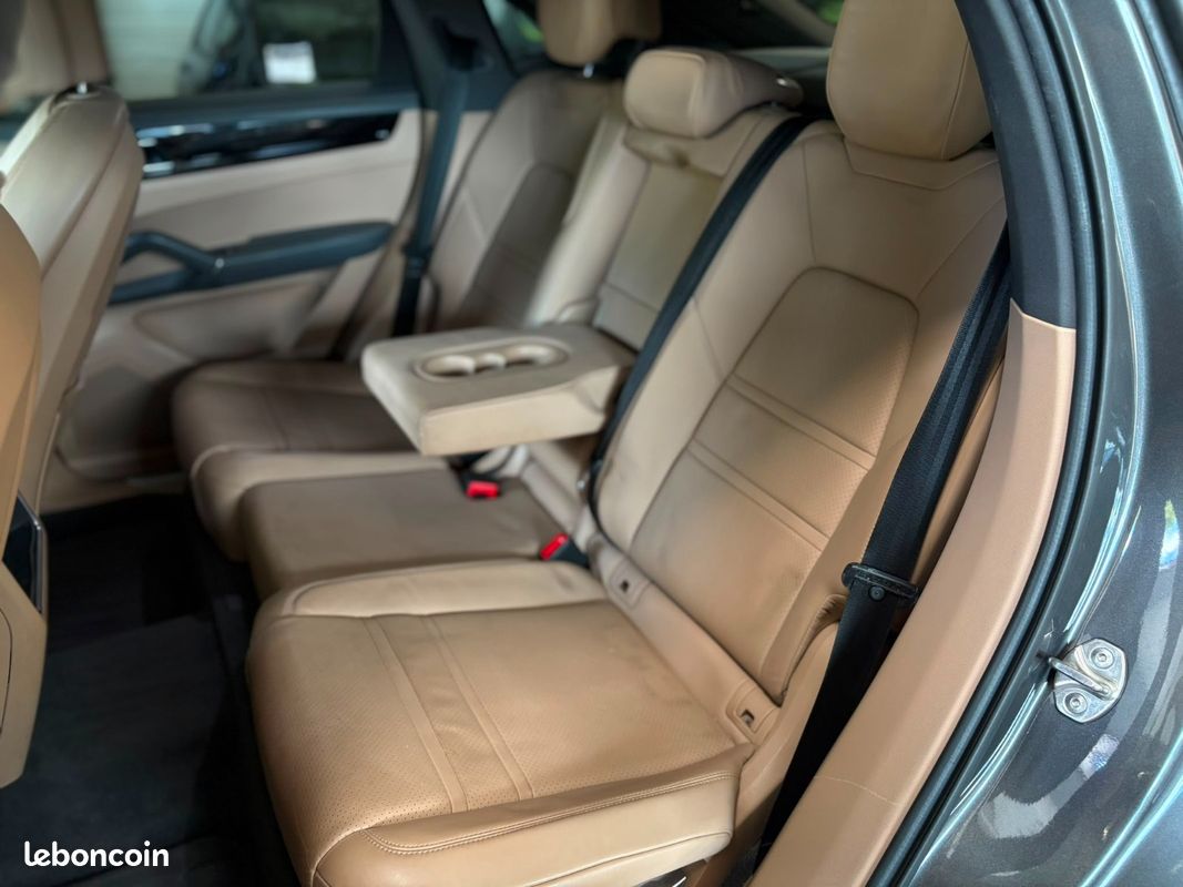 PORSCHE CAYENNE COUPE E-Hybrid 3.0 V6 462 ch Tiptronic BVA - Toit panoramique (image 9)