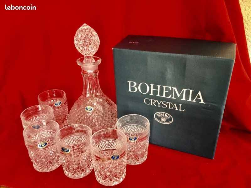 Service à whisky en cristal de Bohême taillé main : carafe + 6 verres coffret d'origine Excellent état (image 1)
