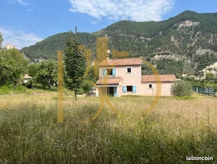 Maison 4 pièces 89 m² · à Entrevaux · 89 m² · 250 100 €