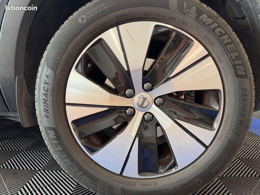 Volvo XC40 T5 261Ch Plug in Hybrid Inscription Business - 2EME MAIN / HISTORIQUE COMPLET / TOIT OUVRANT PANORAMIQUE / CARPLAY / CAMERA DE RECUL / COFFRE ELECTRIQUE (image 31)