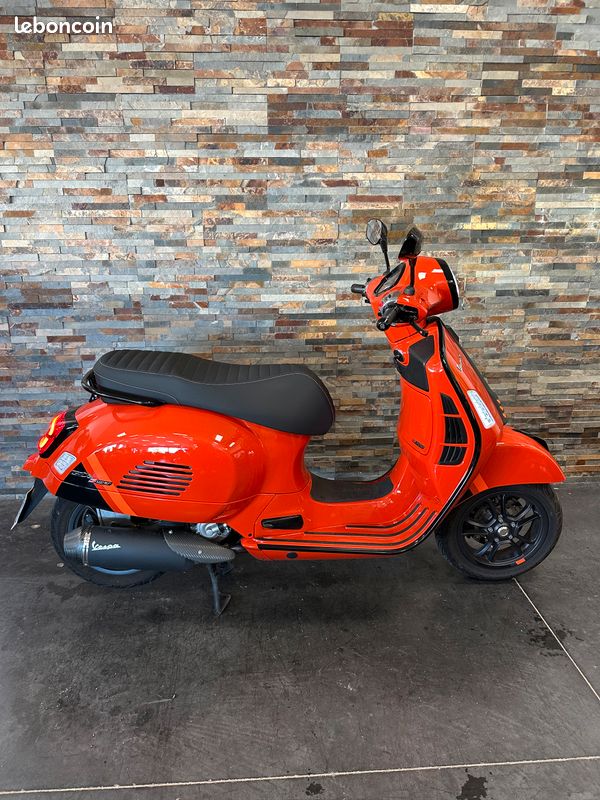 Vespa gts 300 supersport Motos