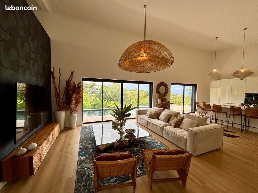 Maison 4 pièces 170 m² · à L'Étang-Salé · 170 m² · 898 000 €