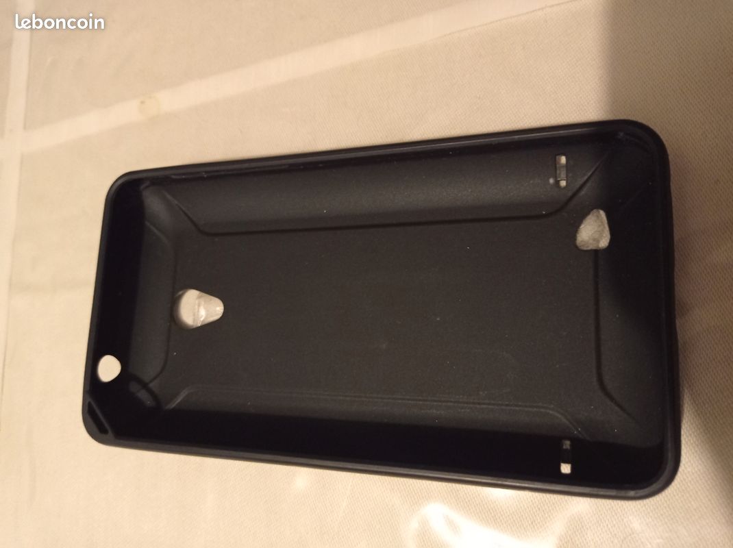 Téléphone Famoco D'occasion - Fonctionnel, 16 Go, Connectivité 4G, Bluetooth, Wi-Fi