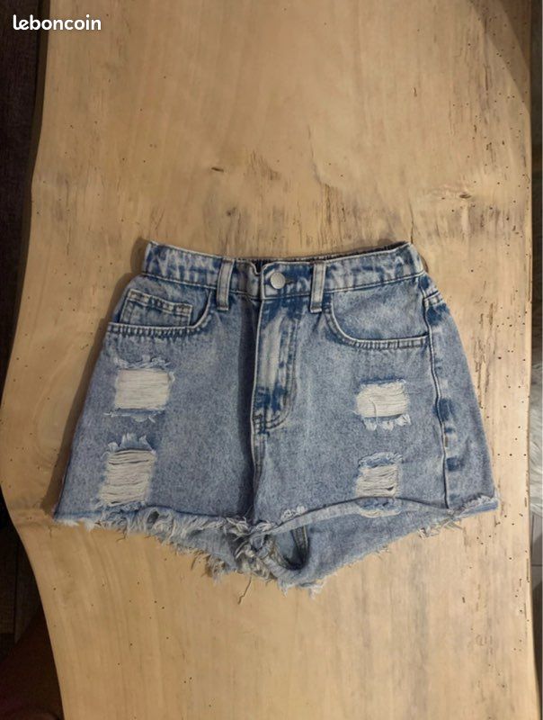 Short (image 1)