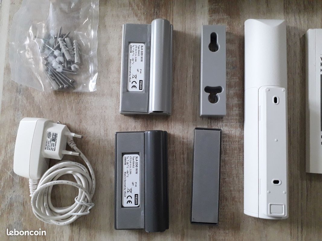 Télécommande électrique VELUX KEM 140 – Neuve NOS OEM – Pour Fenêtre De Toit
