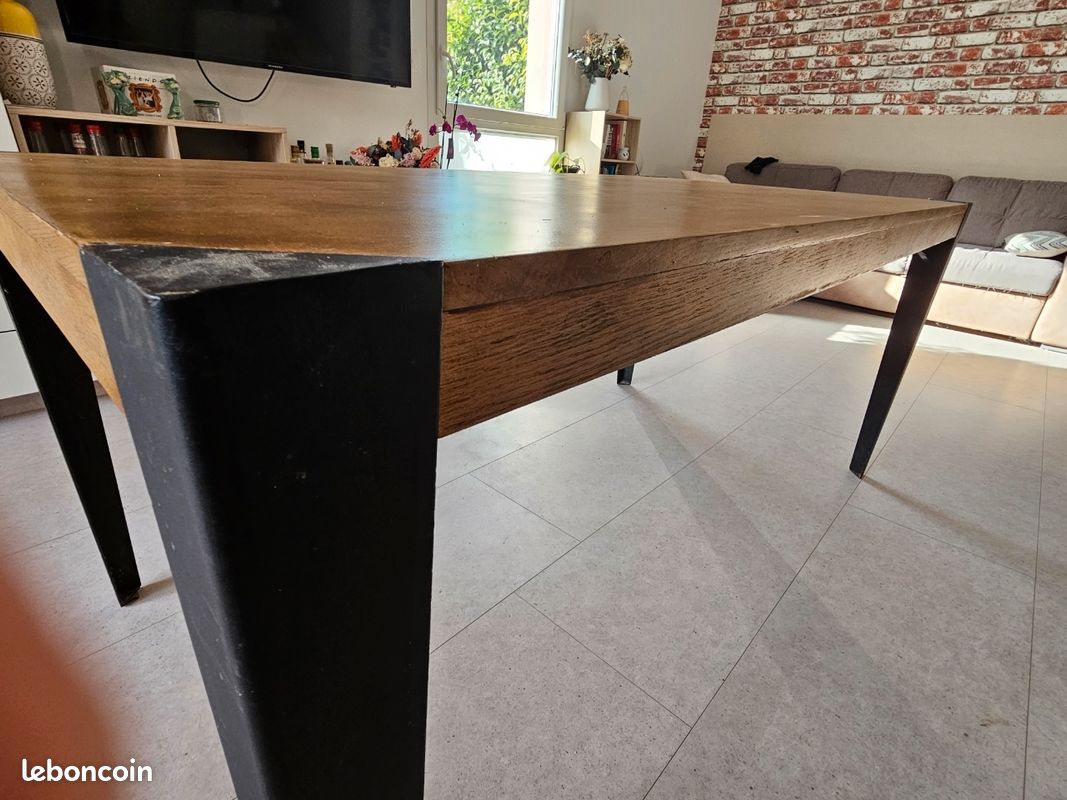 Table style industriel (image 2)