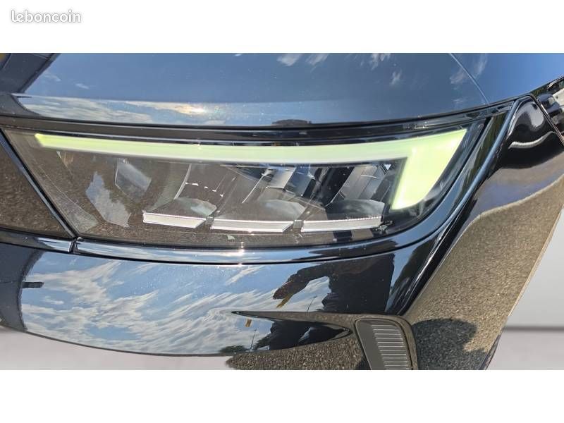 Opel Astra Sports Tourer 1.2 Turbo Hybride 136 ch e-DCT6 (image 16)