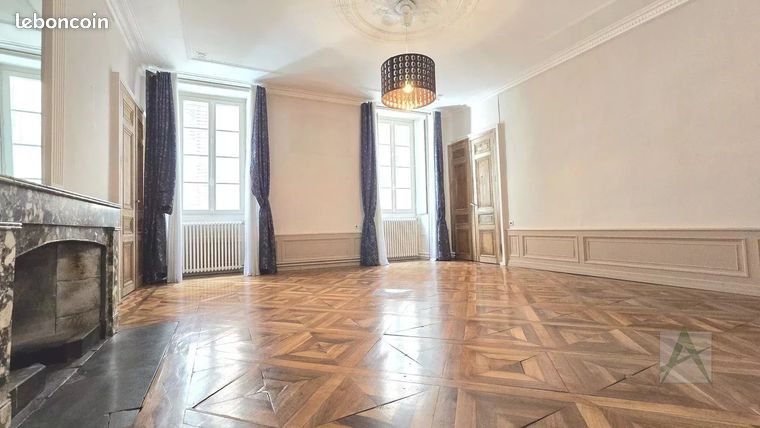 Appartement 7 pièces 248 m²