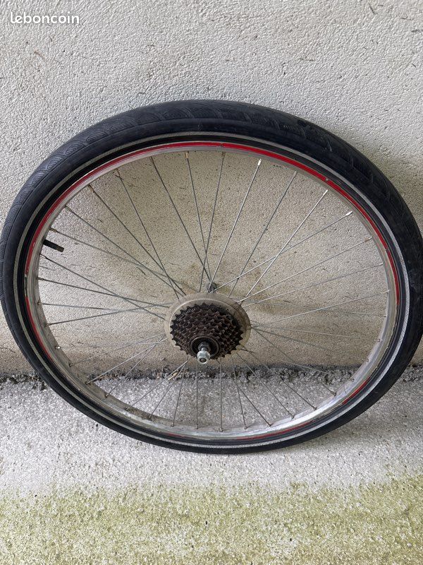 2 roues de vélo 26 pouces avec pneus (image 2)