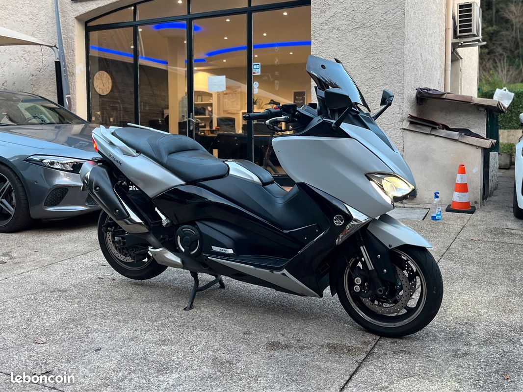 YAMAHA YAMAHA TMAX 530 DX A2 7 990 €