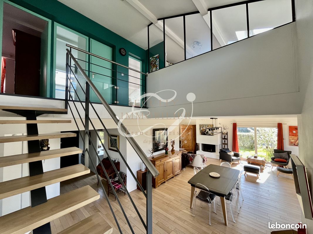 Maison 6 pièces 175 m² · à La Tour-de-Salvagny · 175 m² · 775 000 €