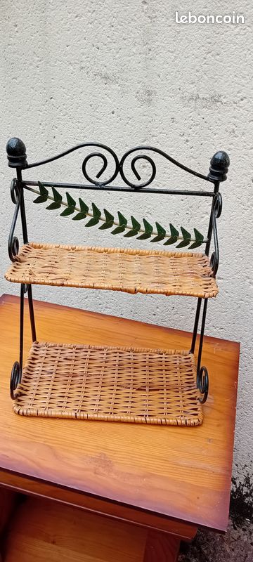 Petite étagère murale (image 1)