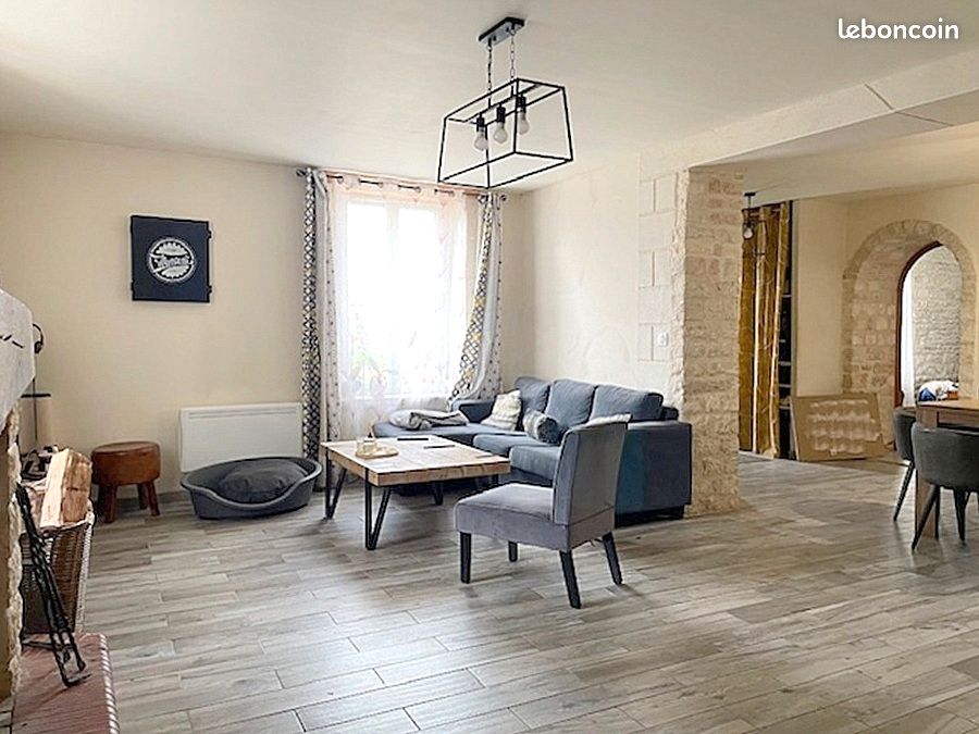 Maison 5 pièces 140 m² · à La Ronde · 140 m² · 1 150 €/mois