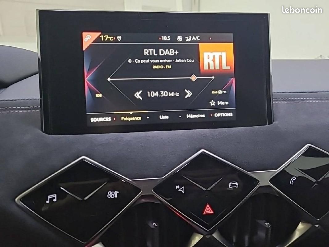 DS 3 Crossback DS3 BlueHDi 130 EAT8 - Performance Line (image 19)