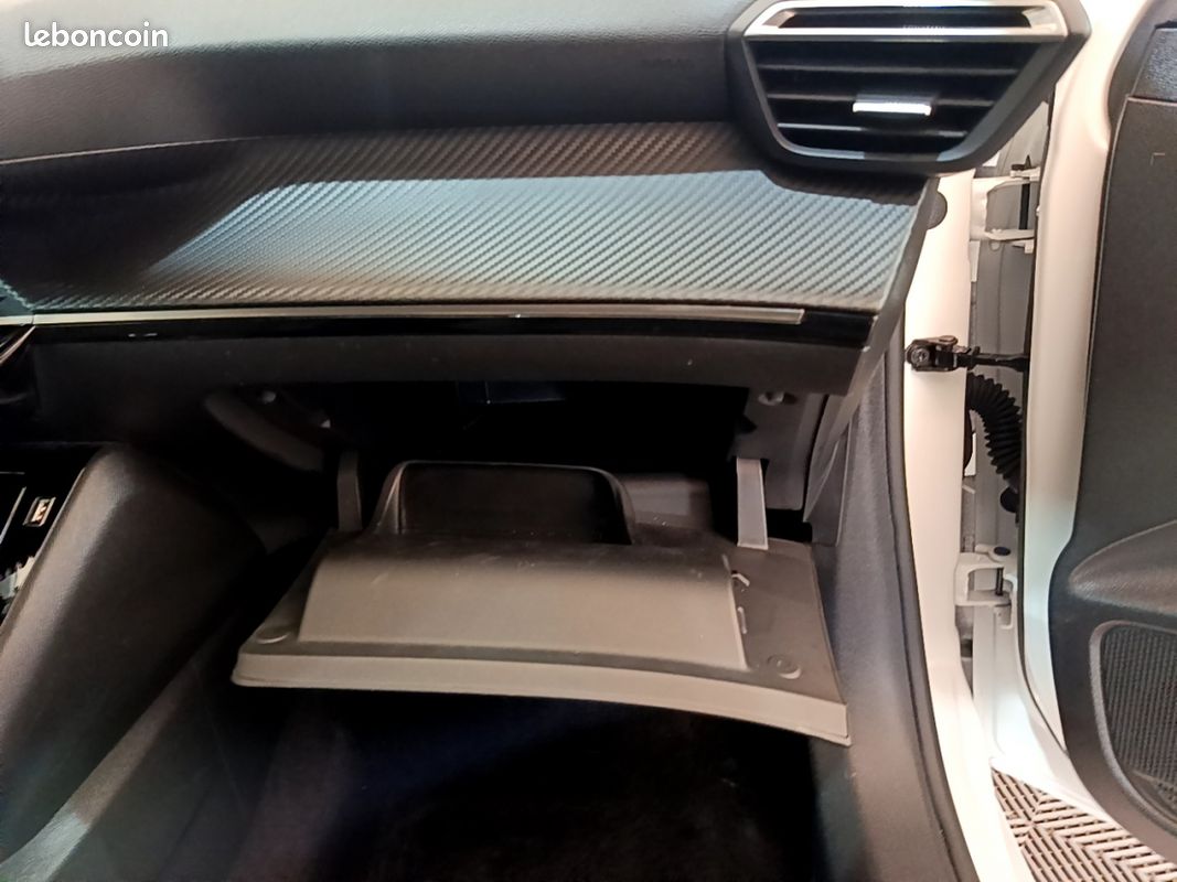 Peugeot 208 (2) PureTech 100 Allure Business (image 43)