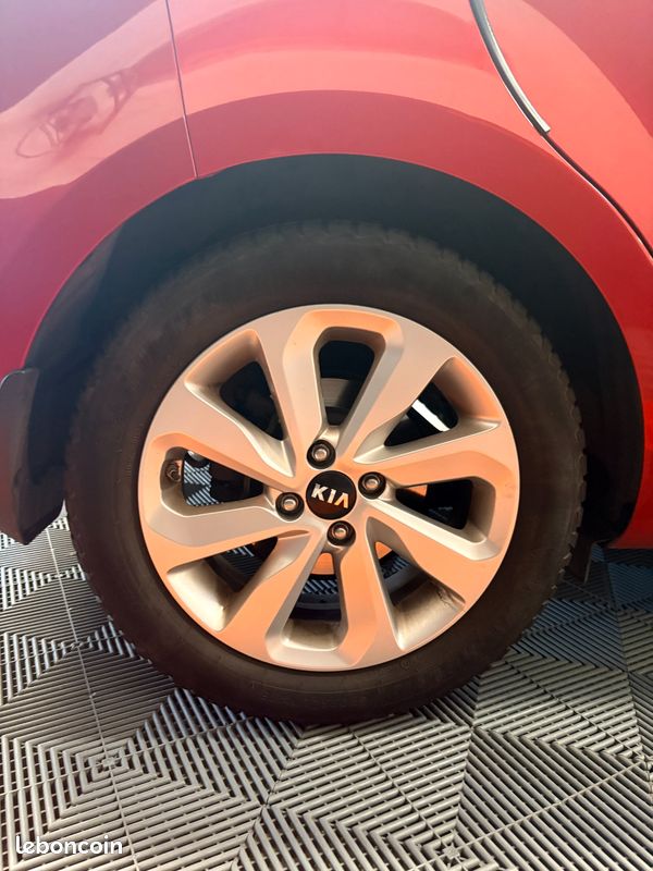 Kia rio 1.4 crdi 90 uefa euro 2016 (image 29)