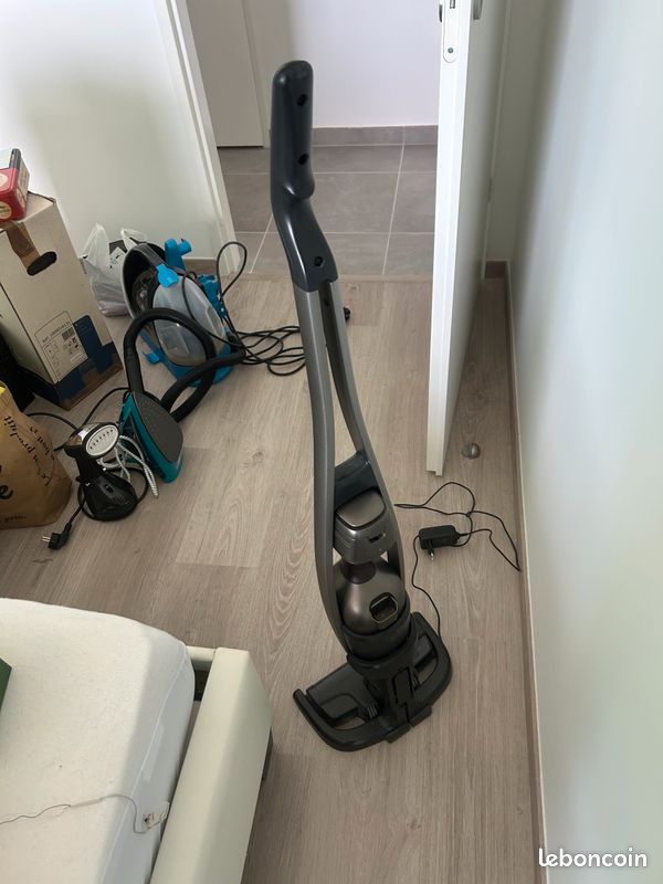 Aspirateur balai sans fil (image 3)