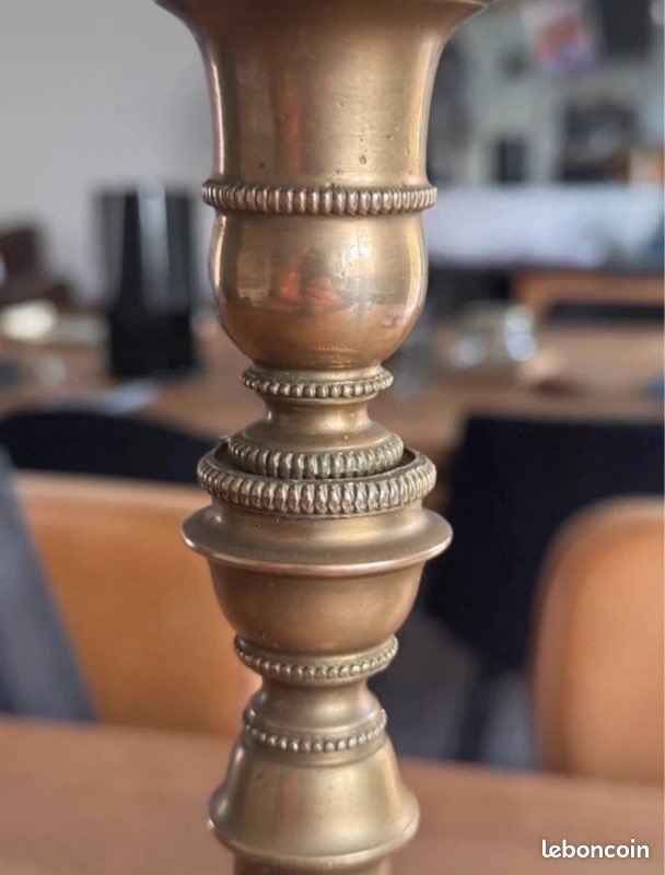 Lampe vintage en laiton ciselé (image 4)