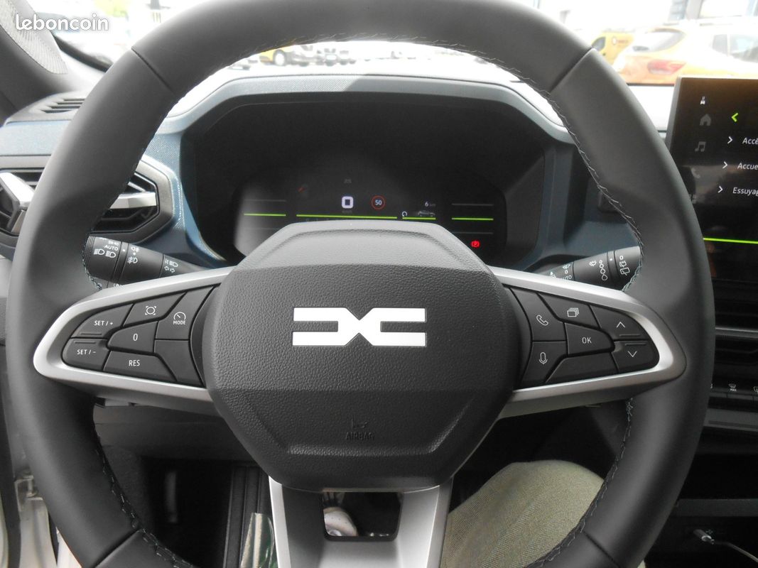 DACIA DUSTER ECO-G 100 4x2-B Journey (image 14)