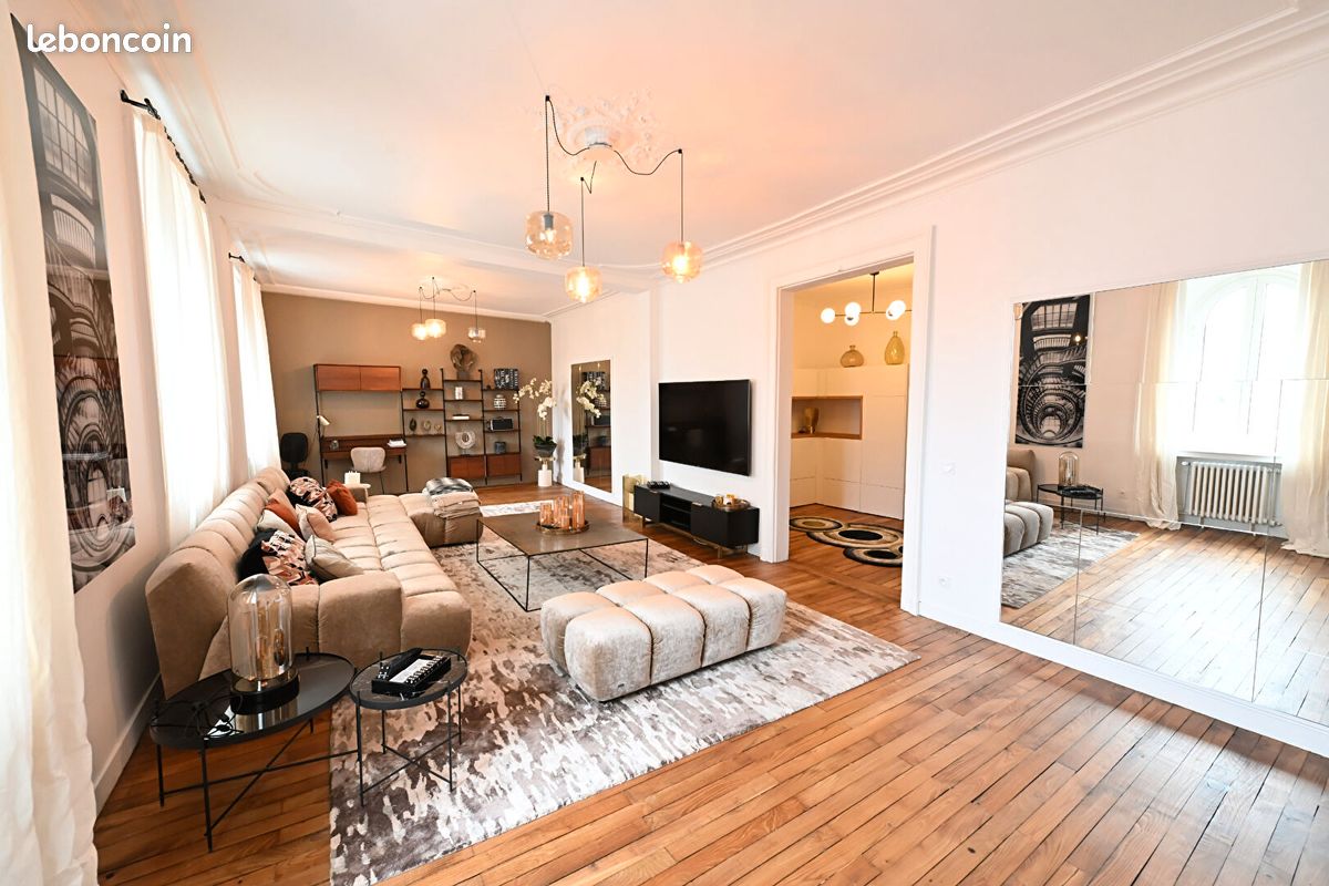 Appartement 7 pièces 180 m² · à Rennes · 180 m² · 690 000 €