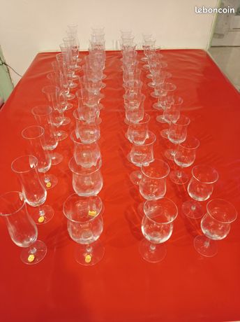 Ancien Verre à Vin En Forme De Tulipe, XIXe Siècle, Côtes Taillées, Hauteur 11 Cm