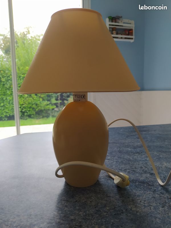 Lampe de chevet (image 1)