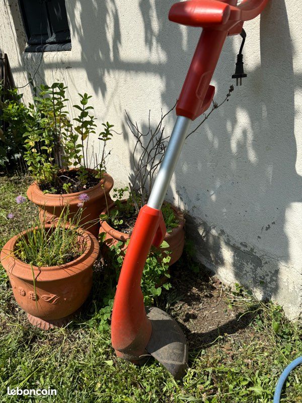 Coupe bordure Black & Decker GL280 (image 1)