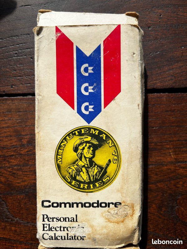 Calculatrice Vintage Commodore 796M – Avec Sa Boîte D'Origine !