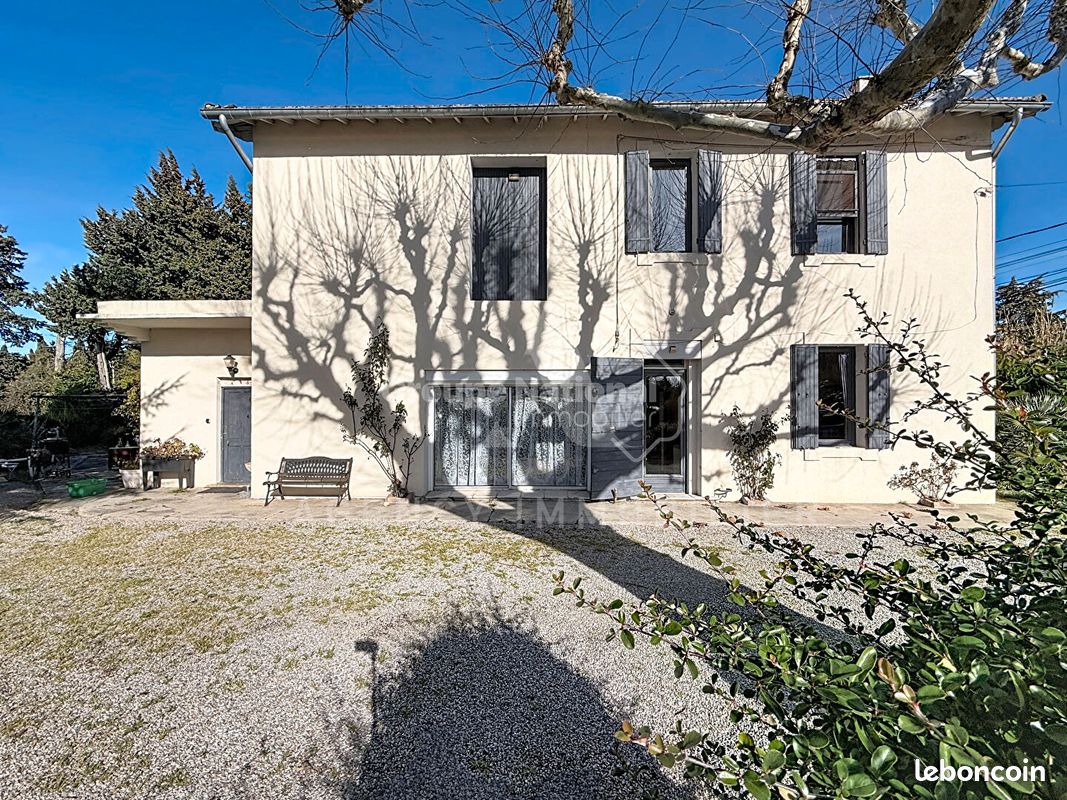 Maison 6 pièces 183 m² · à Cabannes · 183 m² · 320 000 €