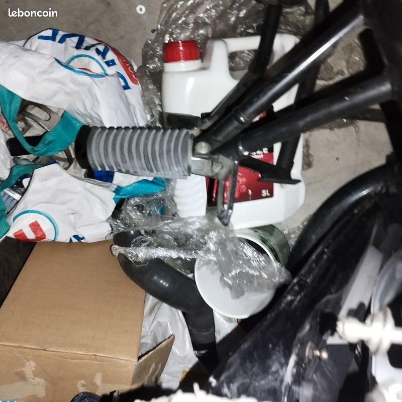Béquille centrale ou latérale BMW 1200Gs (image 1)