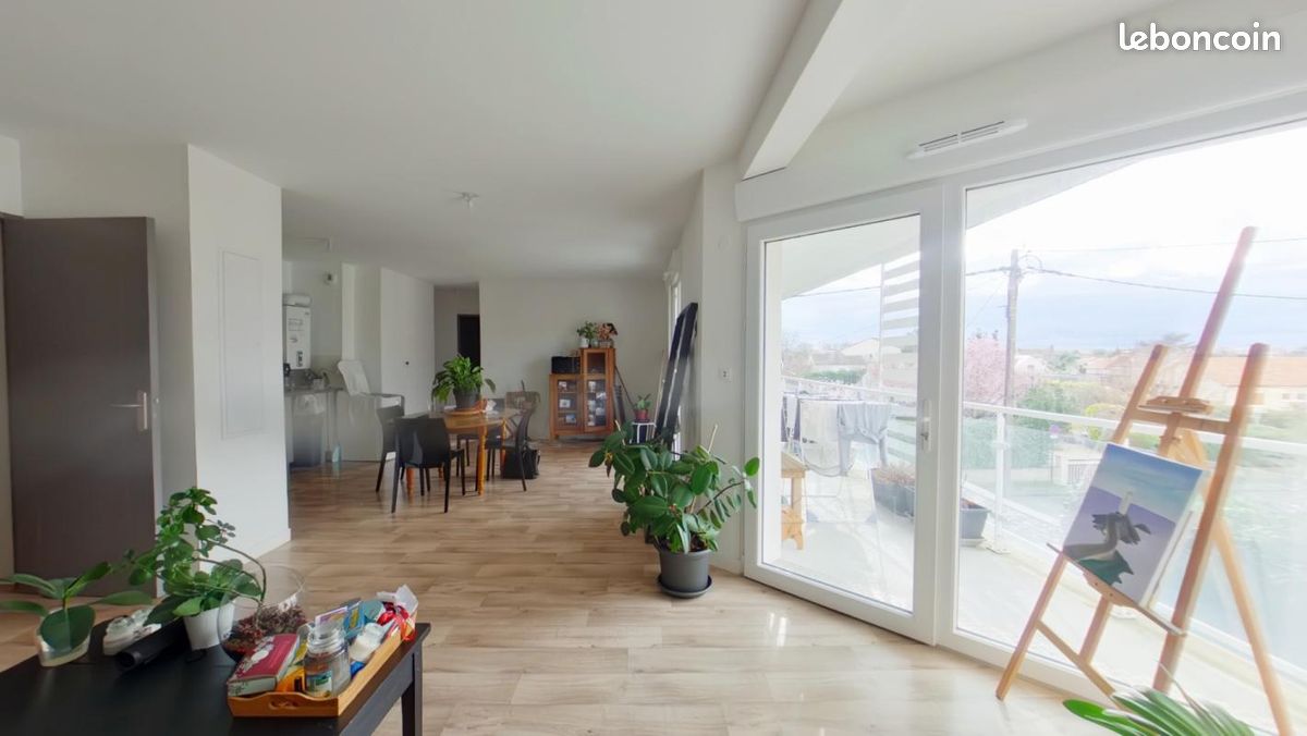 Appartement 3 pièces 70 m² · à Poitiers · 70 m² · 830 €