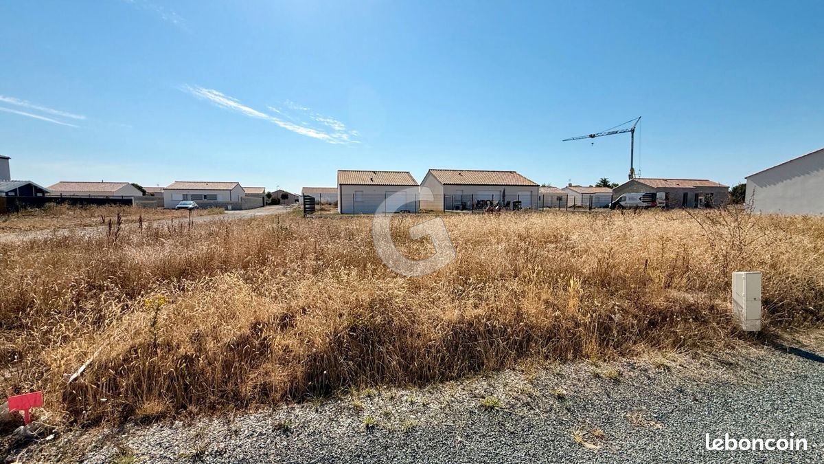 Terrain 339 m² · à Saint-Vincent-sur-Jard · 339 m² · 91 825 €