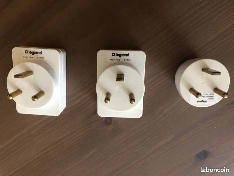 Adaptateur prise spéciale (image 1)