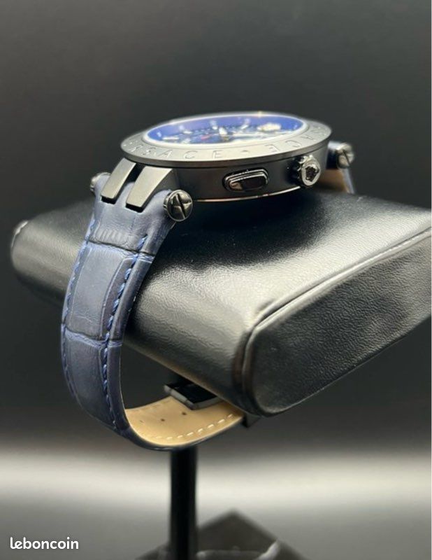 Versace V race (image 4)