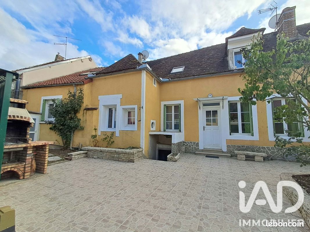 Maison 6 pièces 140 m² · à Maligny · 140 m² · 120 000 €