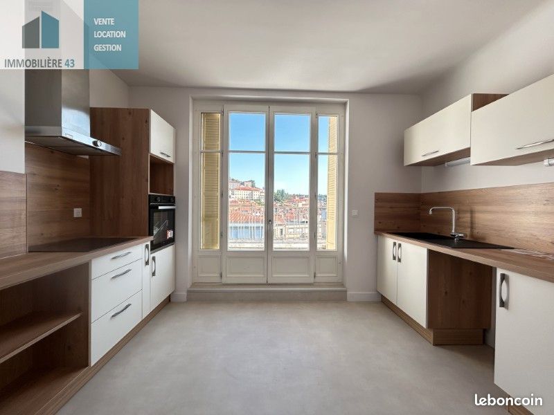 Appartement 3 pièces 79 m² · à Le Puy-en-Velay · 79 m² · 743 €
