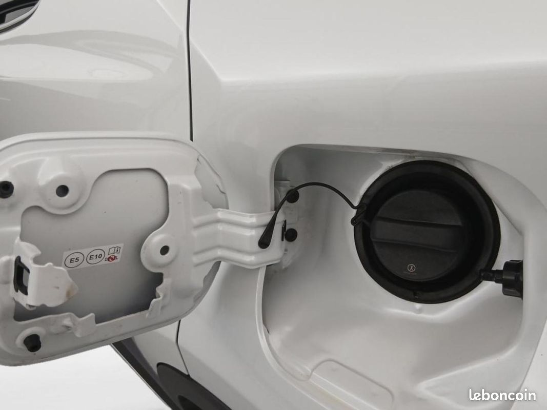 Toyota C-HR 2.0 Hybride 184ch Collection E-CVT (image 10)