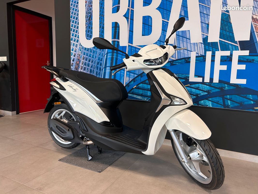 Tucano R019 Termoscud Tucano Liberty 125 Tucano Coprigambe Liberty