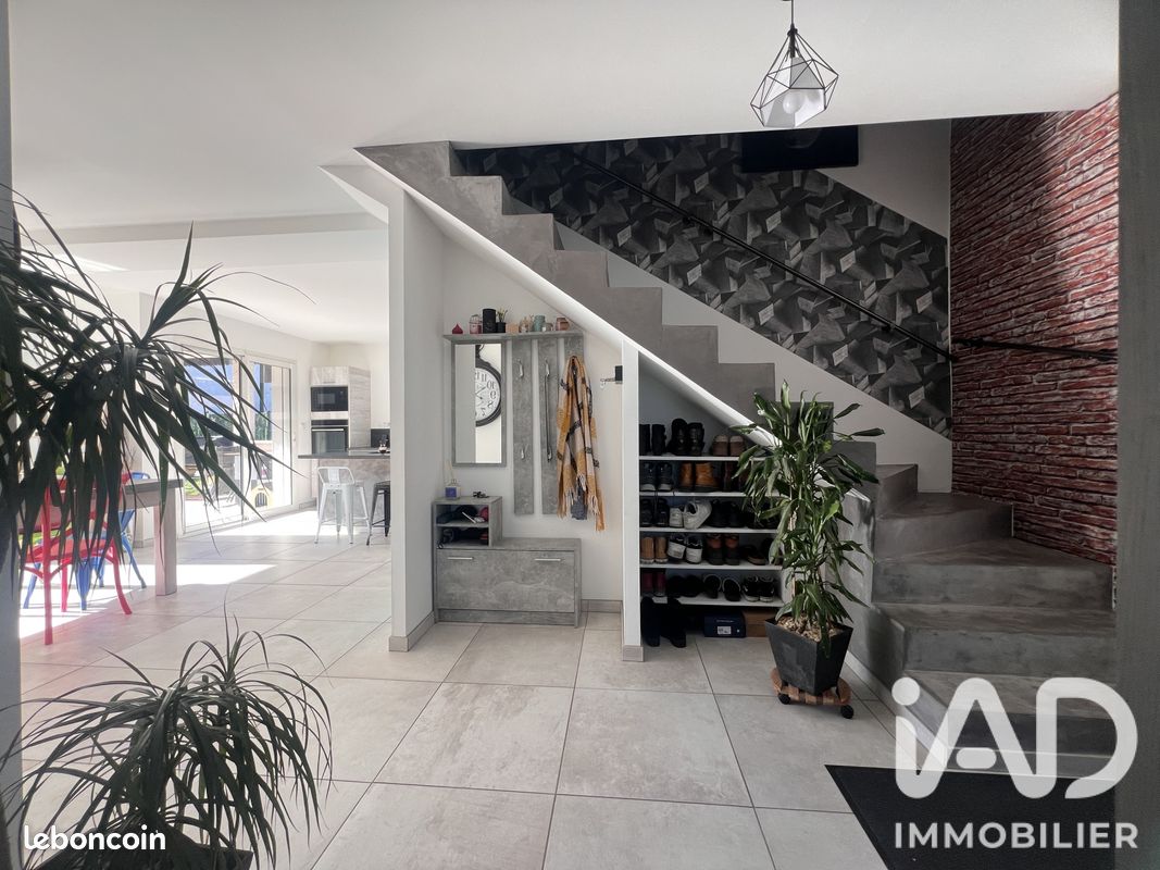 Maison 7 pièces 153 m² · à Valgelon-la Rochette · 153 m² · 395 000 €