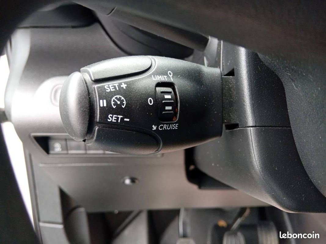 Citroen Berlingo Van 12 400 HT M 1.6 BlueHDi 100ch Club 3 Places (image 15)