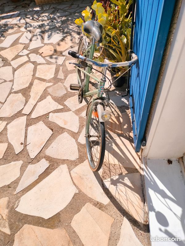Vélo Peugeot vendu en état (image 1)